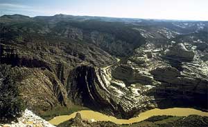 National Parks Traveler | Bush Administration Poised to Sell Oil and Gas Leases Around Dinosaur National Monument