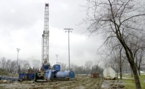 Northeast Ohio faction fights uphill battle over oil and gas well drilling laws | cleveland.com